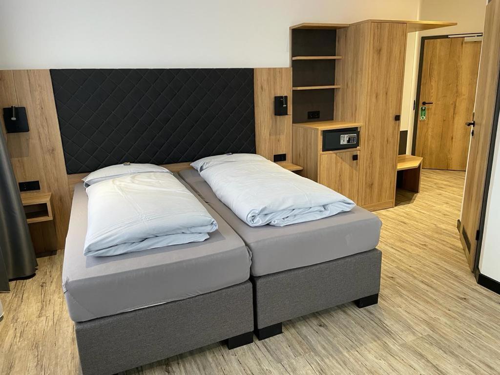 Meerzeit Strandhotel Нойхарлингерзиль Экстерьер фото
